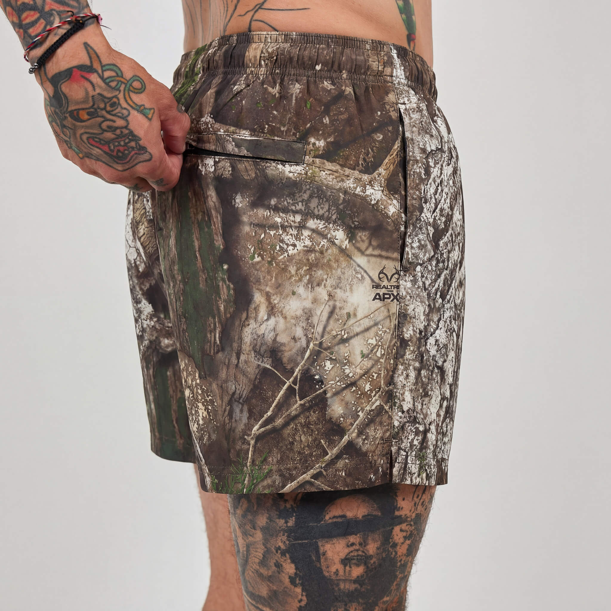 (New) Realtree® Shorts - APX 5 (New) Realtree® Shorts - APX