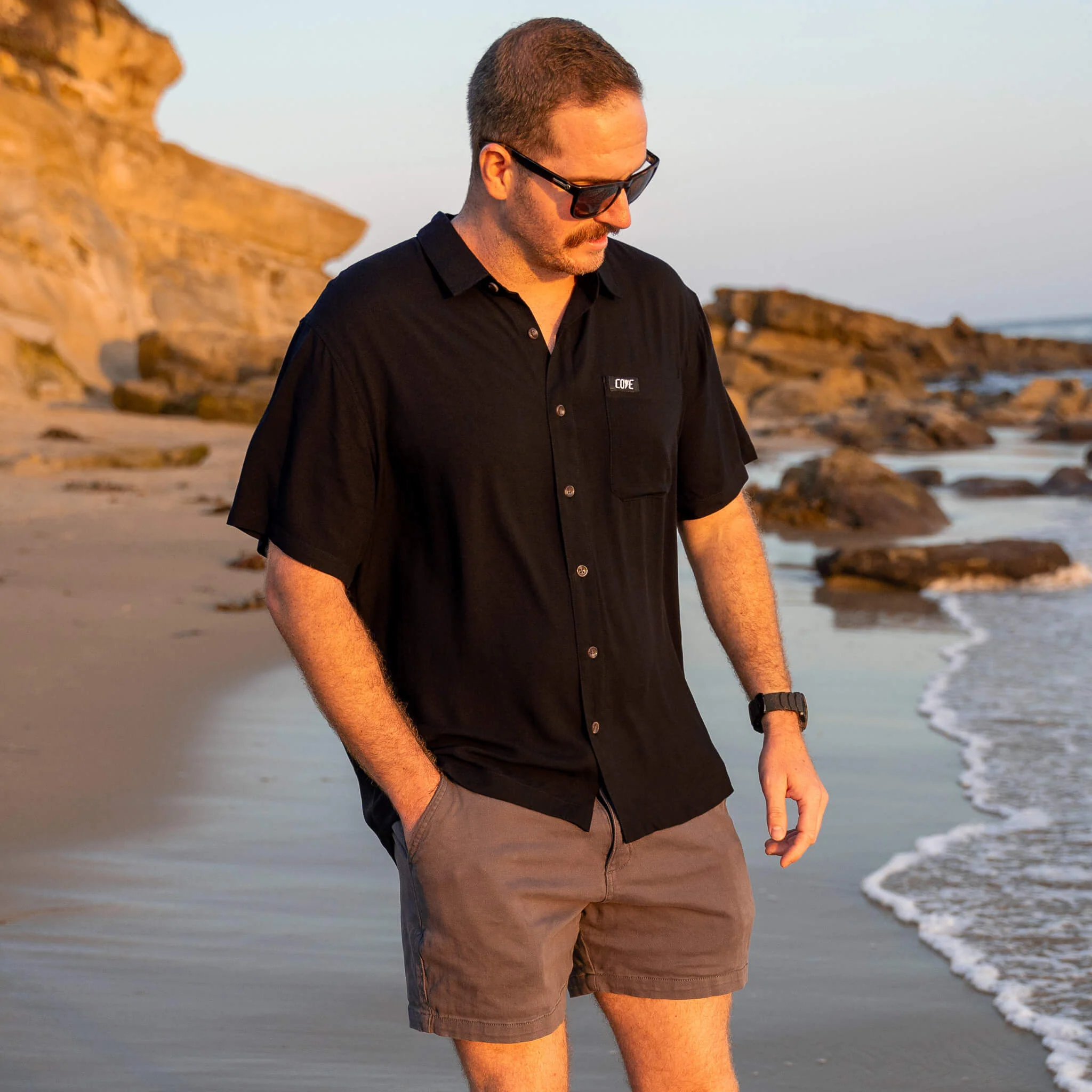 (New) Friday Shirt - Black 3 (New) Friday Shirt - Black